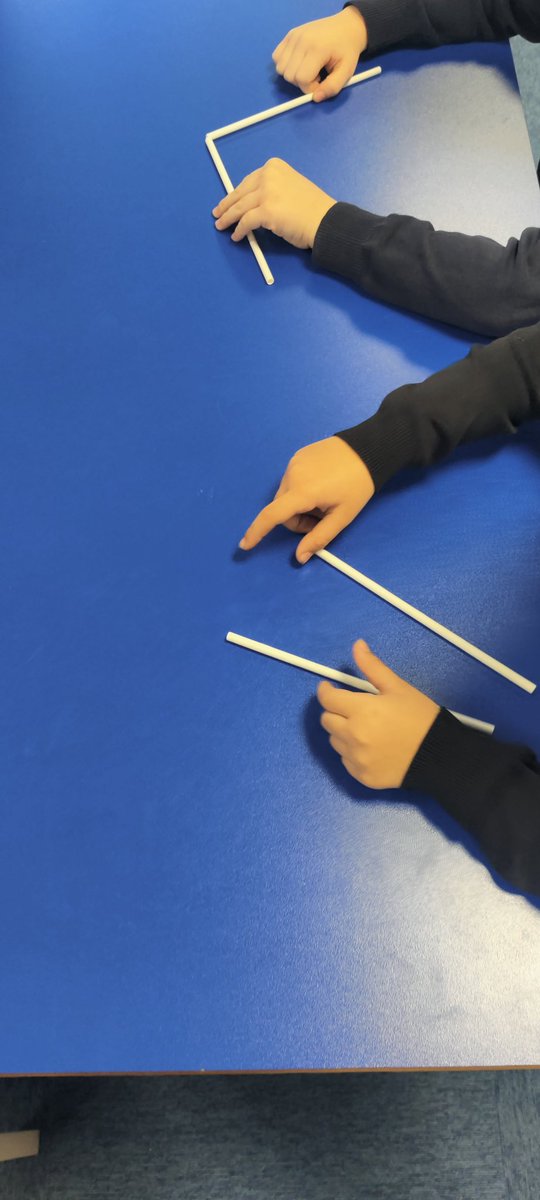 Year3Somers's tweet photo. Work the angles: this week the children have been learning about angles and explored how many different right angles we can make just using 2 straws. Well done! https://t.co/D5qQll0JS9