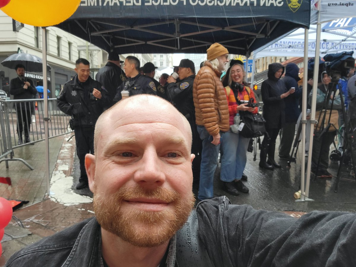 Alex Emslie tweet media