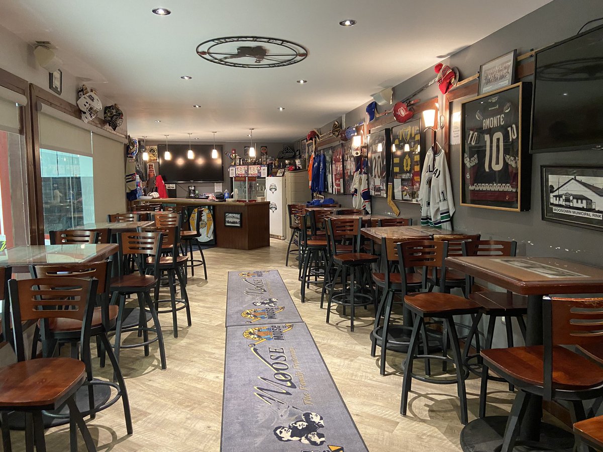 MondayNooner's tweet photo. Future #liveshow location?!

Check out the Blue Moose Lounge at the Mike Schwean Arena in #Moosomin. 

Looks like a hell of place to watch a senior hockey game! https://t.co/7scw9nvhyZ