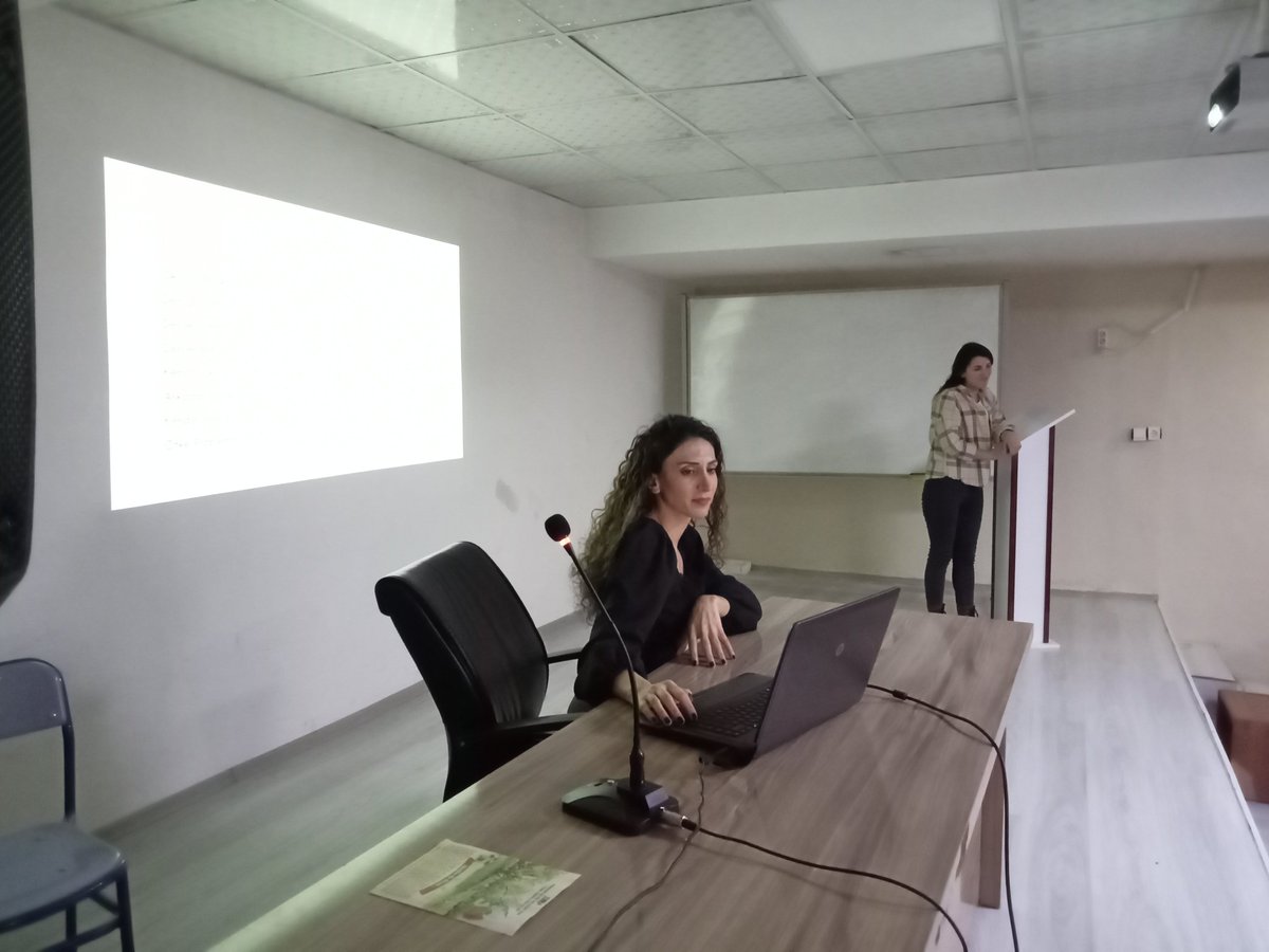 HakkariKYGM's tweet photo. Yurdumuz konferans salonunda yurt psikoloğumuz ve yurt eğitmenimiz tarafından "Aileden Uzak Üniversite Hayatı Nasıl Geçer" adlı seminer verildi.
📍Hakkari Yurt Müdürlüğü
📍Afife Yurt Müdürlüğü
@gencliksporbak @kasapoglu @idrisakbiyik https://t.co/oy5xAkjvW2