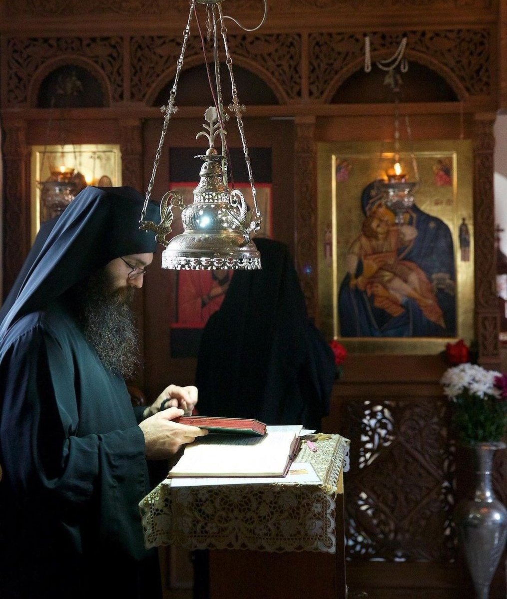 "Si un homme prie et jeûne beaucoup mais n’a pas d’amour pour les ennemis, il ne peut posséder la paix de l’âme."

Saint Silouane l'Athonite