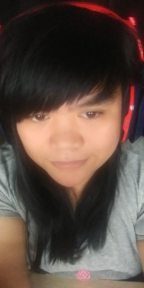 SDFrostyy's tweet photo. Remember to smile, even if your day isn't going great! ;) https://t.co/ahEQZ3RJ5h