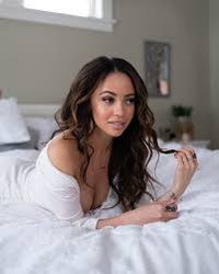 TONI TOPAZ “Parody.” (@serpentmotherly) on Twitter photo 