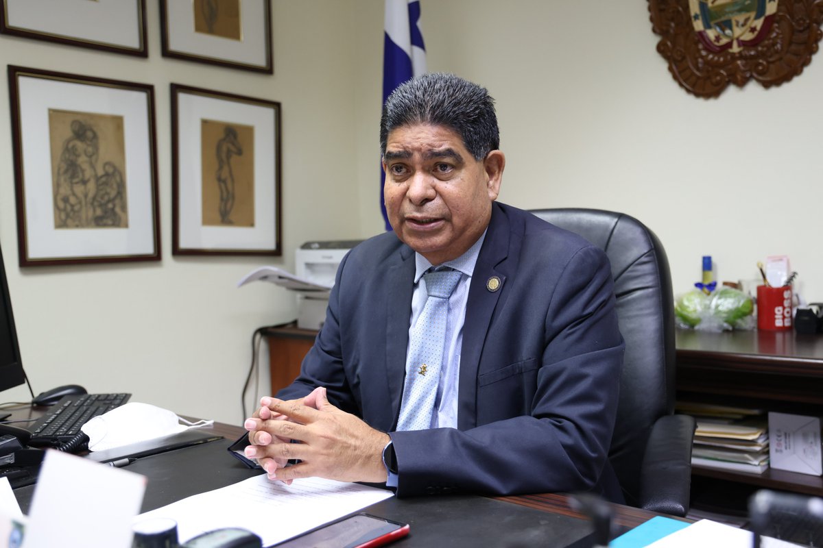 semanario7's tweet photo. En la Universidad de Panamá proyectos 2023 implica empezar y finalizar infraestructuras.
https://t.co/OehbBl2rUr
#proyección2023 #planificación #UPsemanario https://t.co/nIujYp1jBV