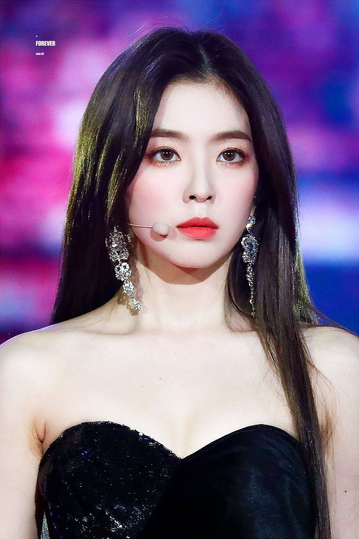 ccdesempleadxs's tweet photo. VISUAL 
       IRENE       VS      JISOO https://t.co/j1HjI2IICd