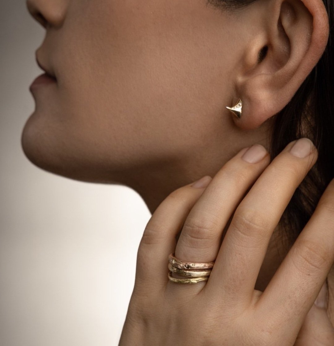 CIFD (@cifdtweets) on Twitter photo Savage Beauty from <a href="/HMGoldsmith/">Helena Malone</a> #Irishfashion #jewellery #Irishjewellery #gold #rings #earrings #greendiamonds #handmade #irishfashionart #helenamalone #irishdesign #CIFD Savage Beauty from <a href="/HMGoldsmith/">Helena Malone</a> #Irishfashion #jewellery #Irishjewellery #gold #rings #earrings #greendiamonds #handmade #irishfashionart #helenamalone #irishdesign #CIFD