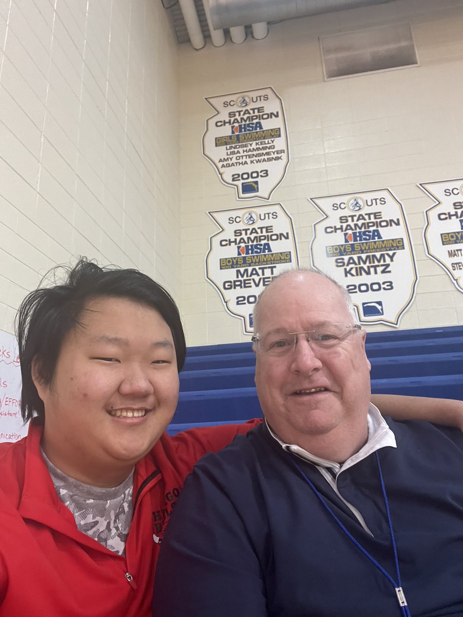 Big thanks to Tim Burkhalter for taking great care of me at Lake Forest vs Warren boys 🏀 game at Lake Forest yesterday! Great friend and see you soon!! #ScoutNation @LFHS_Scouts