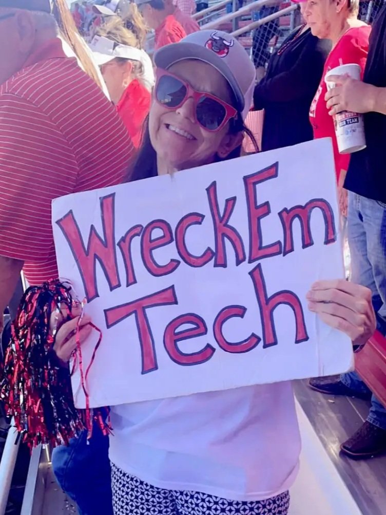 GruvyGurl's tweet photo. Woke up this morning feeling like a boss! And STILL CHEERING for MY RED RAIDERS!!! If you're a Red Raider or a Lady Raider, just know I'm in your corner ALWAYS! #ForeverFan🎉 #RRFL #Loyal My heart is FULL of #RaiderLove❤️🖤 https://t.co/bjgoNjeDAv