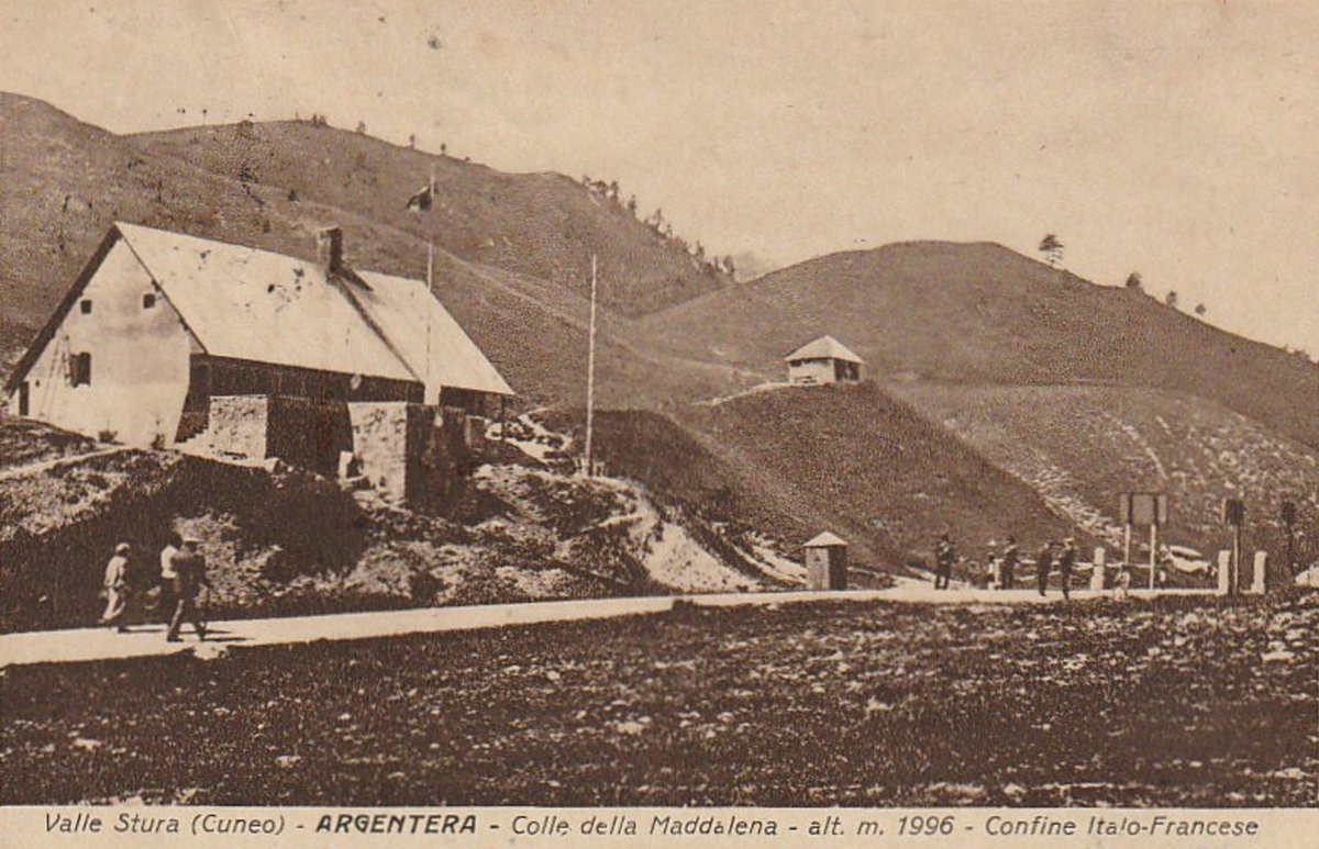 Pillandia's tweet photo. International border between Italy and France.
📸1⃣: 1939;
📸2⃣: 1961;
📸3⃣: 2007;
📸4⃣: 2007.
https://t.co/dHTMleb2I9
#Argentera #ColledellaMaddalena #ColdeLarche #Maddalena #Argentière #Frontière #Cuneo #Coni #Riigipiir #Confine #Border #国境 #边界 #Граница #Grenze https://t.co/5ryRBbM0Lb