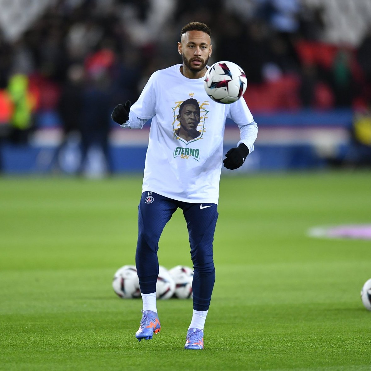 Football Tweet ⚽ Twitter: "Messi and Neymar are wearing shirt in the warm-up in tribute to Pele. ❤️ https://t.co/Vi6D3VP1ao" / Twitter