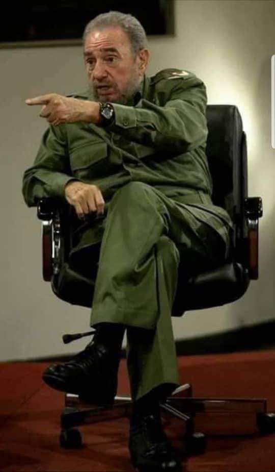 #Fidel: "(...) cada victoria de la #Revolución es un digno homenaje a los que cayeron por hacerla posible (...) para que nuestro pueblo pudiera avanzar en este ya largo, heroico y hermoso camino de la historia, para llegar a donde estamos hoy y para llegar a lo que somos hoy”.