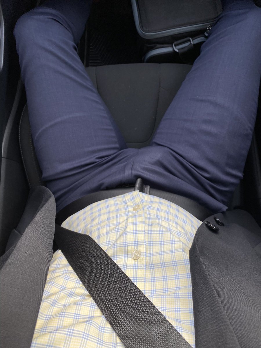 formal_9's tweet photo. Saludos a todos mis seguidores #suited @gay_shiny_suits https://t.co/zUzEwYV94E