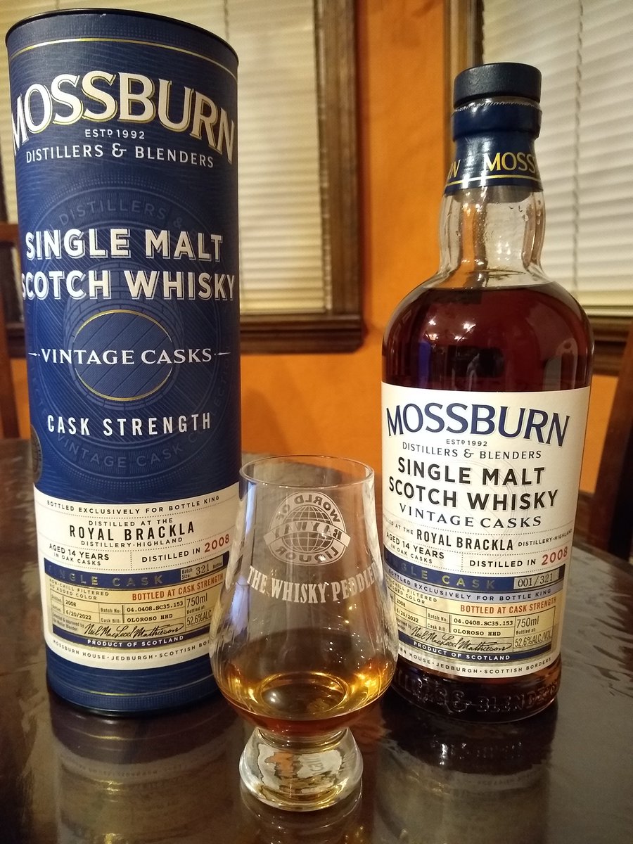 lawschooldrunk's tweet photo. Just opened this delicious #RoyalBrackla. @MossburnWhisky https://t.co/xIRgwJUZKo