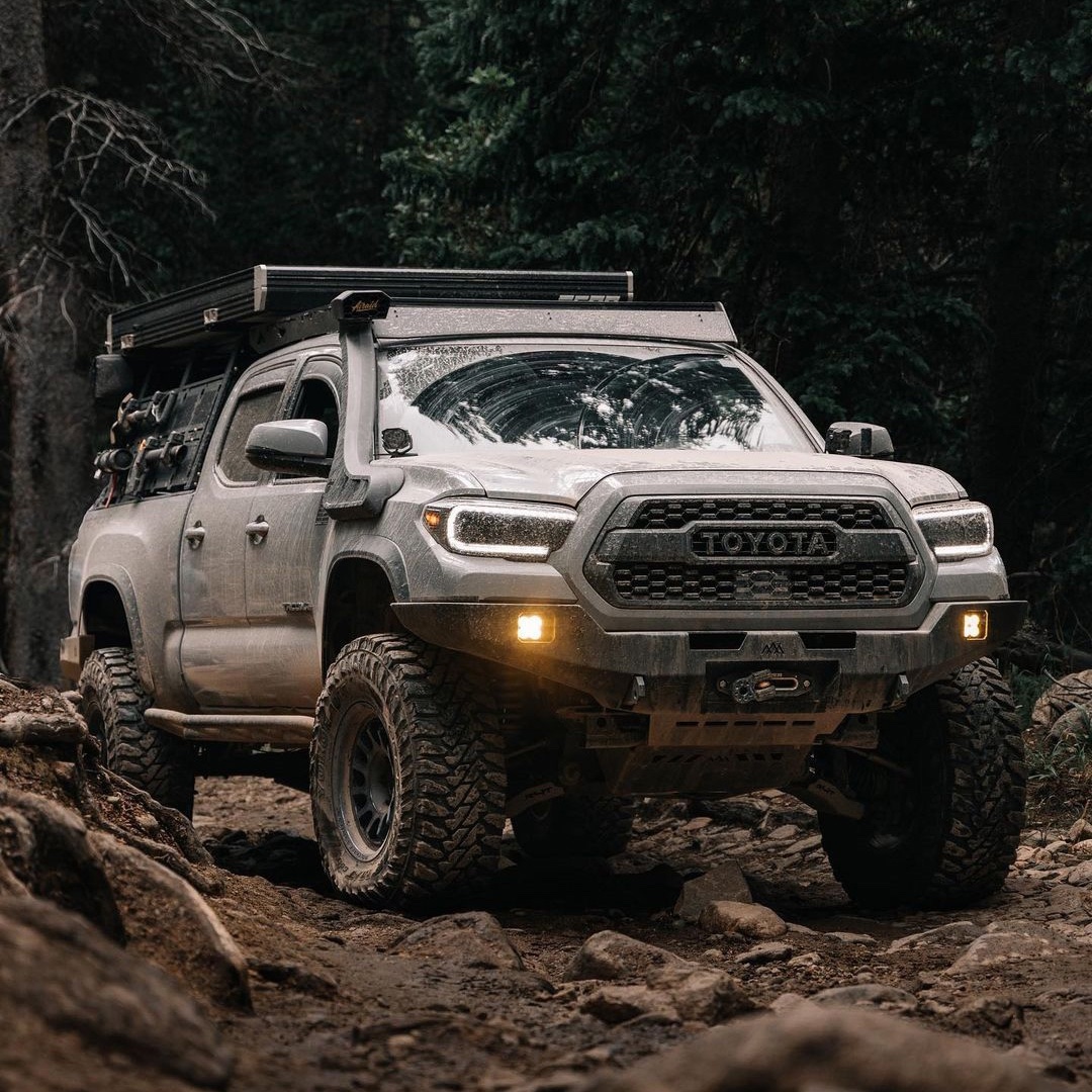 CARiD_com's tweet photo. Nothing is stopping Tacoma from pushing the limits.
#caridtrucks #ModifiedTrucks #blackrhinowheels #blackrhino #customwheels #truckwheels #wheelscustom #ToyotaTacoma #toyota #tacoma #offroad #overland #letsgoplaces #4runner #yota #overlanding #4x4 #tundra #yotamafia https://t.co/VaRqygjrRd