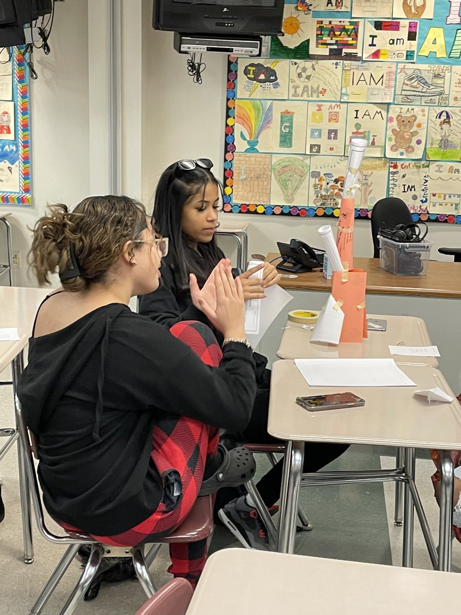 MrsMinotti's tweet photo. A306 had a blast synergizing and building paper towers! #NETeamDream @TheLeaderinMe @NEMScommunity @BASDnortheast @BethlehemAreaSD https://t.co/EzV5RL8UiY