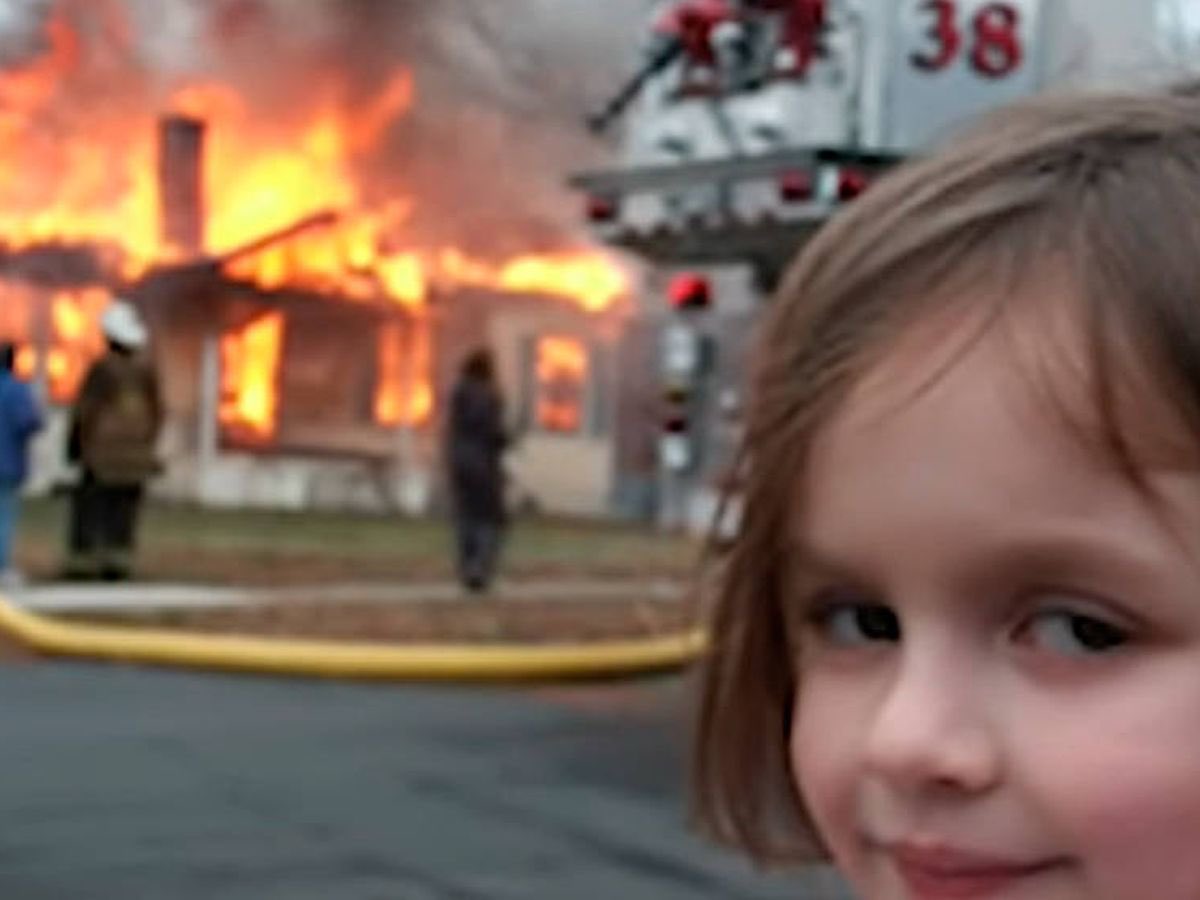 Shakira y Bizarrap: Sólo va a ser una pequeña canción con un pequeño mensaje! 

3 Doritos después: