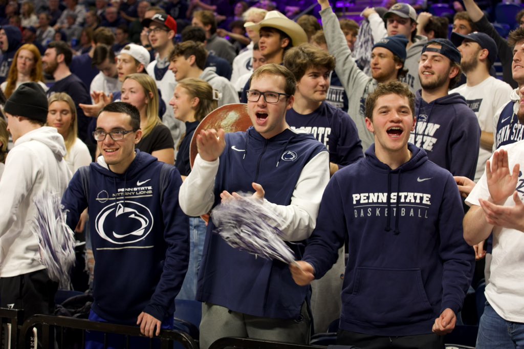 Legion of Blue is showing out tonight 👀

#WeAre #PennState | <a href="/LegionofBluePSU/">Legion of Blue</a>