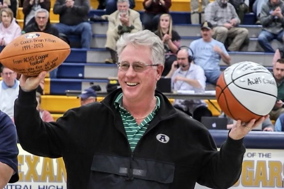 ACcougarsports's tweet photo. Excited to present Coach Brian Killian, WAMS Coach and AD, with some gifts at last night’s game. Coach Killian has influenced so many students and athletes in Alexander Co over the past 30 years. #bluecollargoldstandards https://t.co/UW3npRdK5M