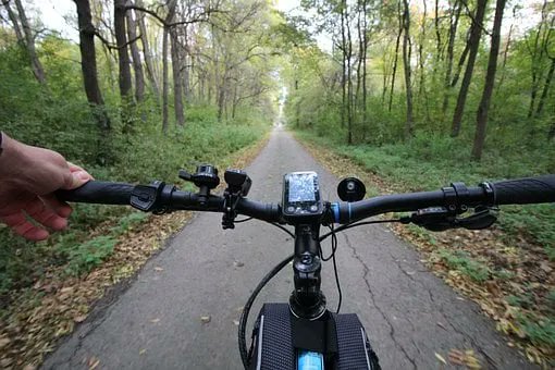 Here are all the reasons why it’s time to make the smart choice and switch to a #fattireelectricbike once and for all:  buff.ly/3Ijaw23