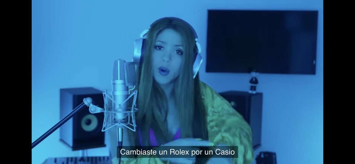 marjuli's tweet photo. Paren todo! No te sientas mal, si tienes o tuviste un Casio y/o un Twingo pero no es porque antes tenías un Rolex o un Ferrari y estúpidamente decidiste cambiarlos, no es contigo. Tranqui, Clara-mente, Shakira no habla de ti ni del Twingo ni del Casio, es de Piqué y Clara Chía 🤣 https://t.co/Yyk9beK0yH