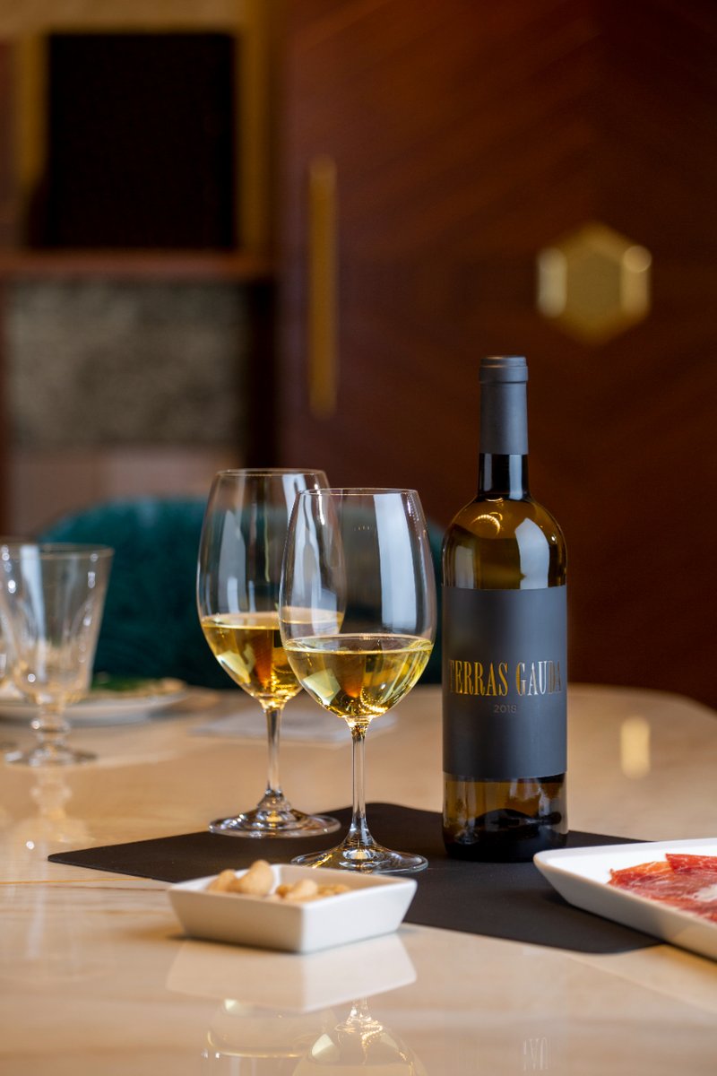 cultura_vino's tweet photo. ¿Por qué las botellas de vino son de vidrio?

#curiosidades #culturadelvino #vino #uva #viticultura #enologia #wine #winelovers #winery #winelover #viticulture #vines https://t.co/ik2bCJBBcJ