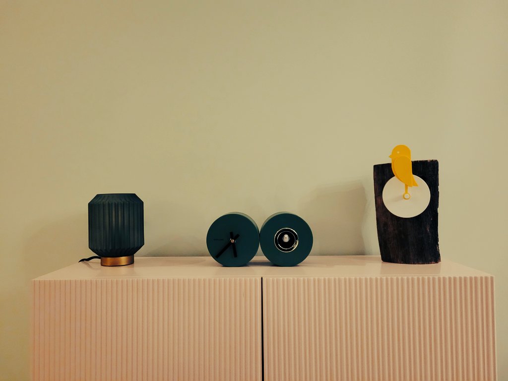 evafavie's tweet photo. So happy with our #Canairi! Fixed on a wooden block, so we can still move it. #Canairi is detecting the CO²-level every 10 min. If the CO²-level exceeds 1000ppm, Canairi will drop down. It's the latest Kickstarter project we backed - and it's just so freakin' cute 🐤 https://t.co/3z1BsjEIVn