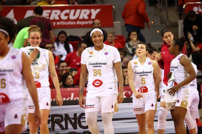 Si me lo llegan a decir antes de dar comienzo la temporada ni me lo creería.

Gracias por hacernos disfrutar partido tras partido. Os queremos jugadoras. ♥️♥️

8-0 de <a href="/CasademontZGZ/">Casademont Zaragoza</a> en Eurocup. Entráis por la puerta grande a octavos de final. 

📷 Toni Galán