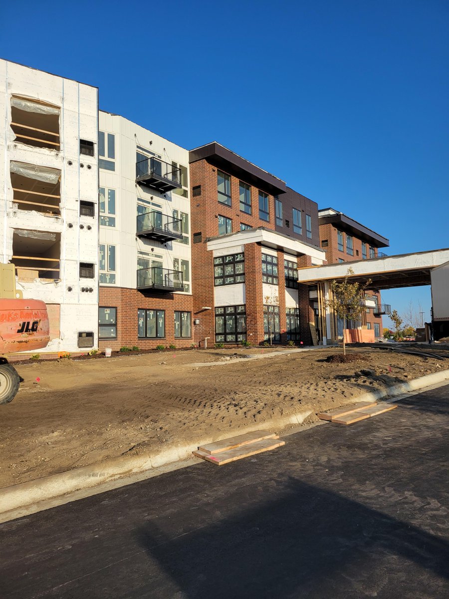 OppidanInc's tweet photo. The Pillars of Lakeville is right on track. The view from the fourth floor and the natural light throughout make this a stunning senior living community. This community will open in the spring of 2023. 
Learn more here: https://t.co/q6pyeZVVn6
#SeniorLiving #AssistedLiving https://t.co/6TzxPxfWHU