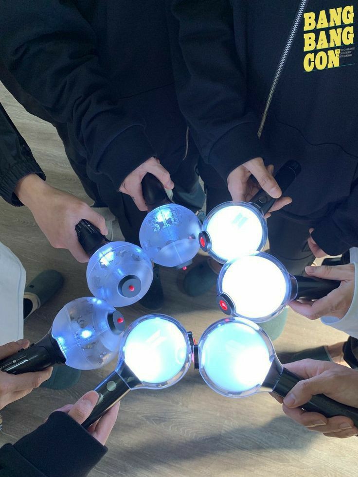 realminshop's tweet photo. [Pre🇰🇷] #BTS - Official Light Stick Special Edition

☄️ราคา 1,550฿

📦 ค่าส่ง 80฿ (ต่อไป + 10฿)

🚢สินค้าพรีส่งทางเรือ รอ 15 - 20 days หลังบ้านเกาส่งกลับ🥺

📲สอบถามสั่งซื้อ ไลน์ @005qfskt (มี@)

#มี่บอมบ์ #ตลาดนัดbts #อัลบั้มbts #ตลาดนัดรถไฟบังทัน #ตลาดนัดรถไฟบังทัน #แท่งไฟBTS https://t.co/BAO9JJtx1M