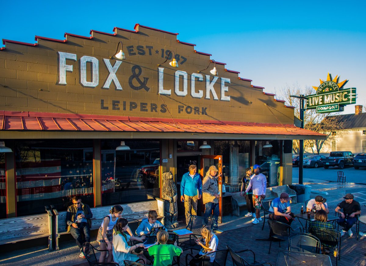 visitfranklin's tweet image. Exploring the small-town charm of Leiper’s Fork? Visit Fox &amp;amp; Locke to enjoy some live music on the most legendary stage in Franklin. Known for its surprise appearances from stars, you never know who might be performing! #VisitFranklin #MadeinTN #ExploreTennessee #FranklinTN