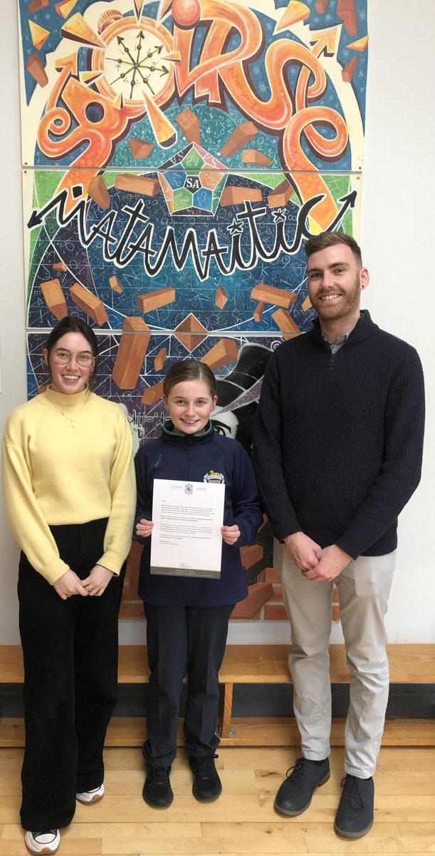 Comhghairdeas ó chroí le hAmy Ní Chearúlláin a roghnaíodh mar aonréadaí don cheolchoirm Emmanuel in amharclann an Helix ar an 01-03-23. Bhí iomaíocht ghéar ann sna trialacha agus gan aon agó tá éacht as cuimse bainte amach aici. Táimid an-bhródúil asat a Amy, bain súp as!