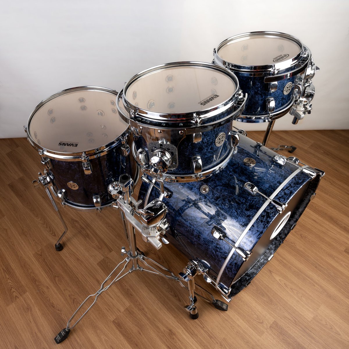Tarian_Drums's tweet photo. 🥁 Drum Kit//Cit Drymiau 🥁
.
This kit starts on its world tour tomorrow with an 🇮🇹 endorsee. 
//
Mae'r cit yma ar ei ffordd o gwmpas y byd yfory gyda Fran o'r 🇮🇹 sydd newydd arwyddo ardystiad gyda ni
.
100% made in Cymru 

#yagym #drums #Tarian https://t.co/75IuC1ln0I