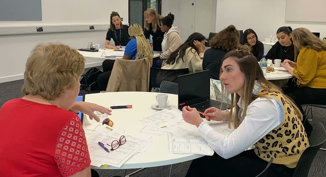 The second Empowering Women Entrepreneur cohort has started! 

Over four interactive workshops, participants will explore and develop an understanding of what is needed to run a successful business. 

If you are a budding female entrepreneur, read more buff.ly/3ipfVtX