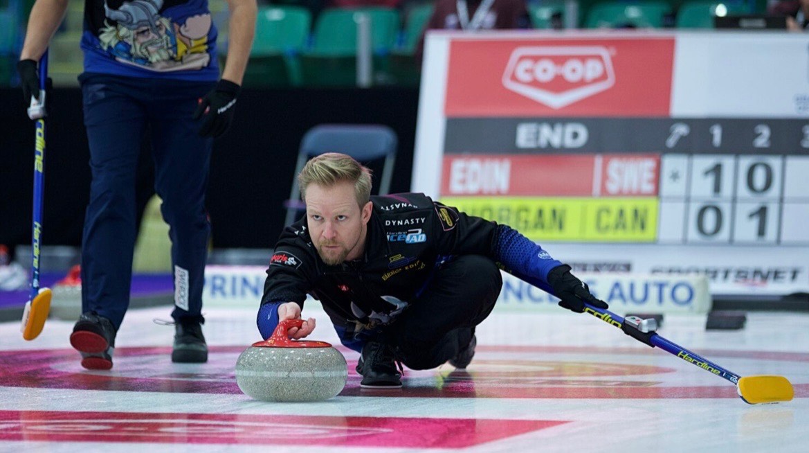 Welcome back <a href="/NiklasEdin/">Niklas Edin</a>, one of 45 #CurlingCares calendar alumni at this week's <a href="/grandslamcurl/">Grand Slam of Curling</a> Canadian Open - plus another seven appearing in this year's edition! curlingcares.com #GSOC #curling

📸: Anil Mungal, Sportsnet