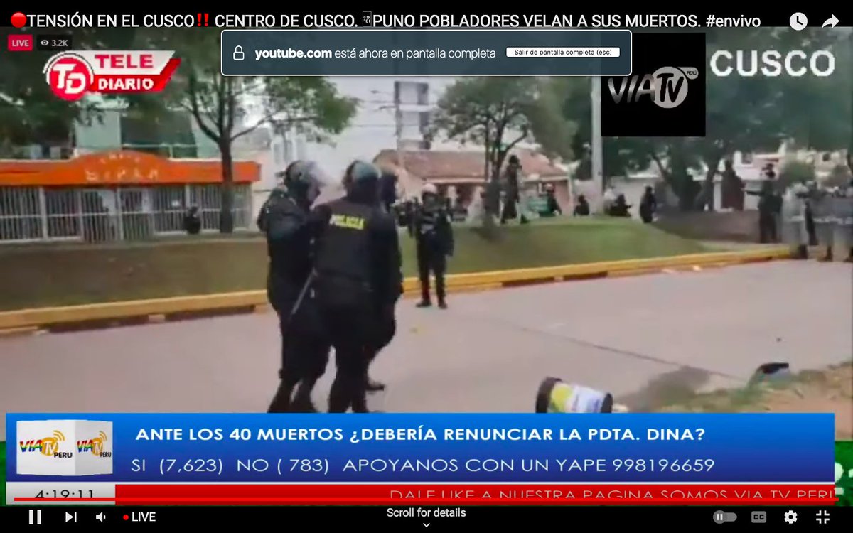 HijxdelSalitre's tweet photo. manifestates heridos a bala en cusco.
la gente: dejen de disparar!!!
periodista: la policia esta en riesgo!!! https://t.co/bogLDcpYyz
