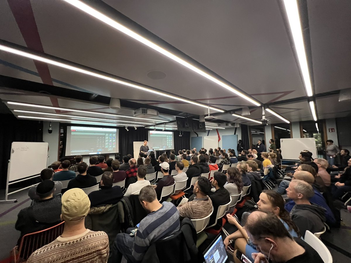 FrontMuc's tweet image. That was a blast! With more than 110 on-site and up to 25 attendees online we have made it happen 💪🫰🙌 Thanks to @jecfish and entire Chrome DevTool Team! You rock! @tunetheweb @han_changhao @wolframkriesing  #frontmuc #tech #community