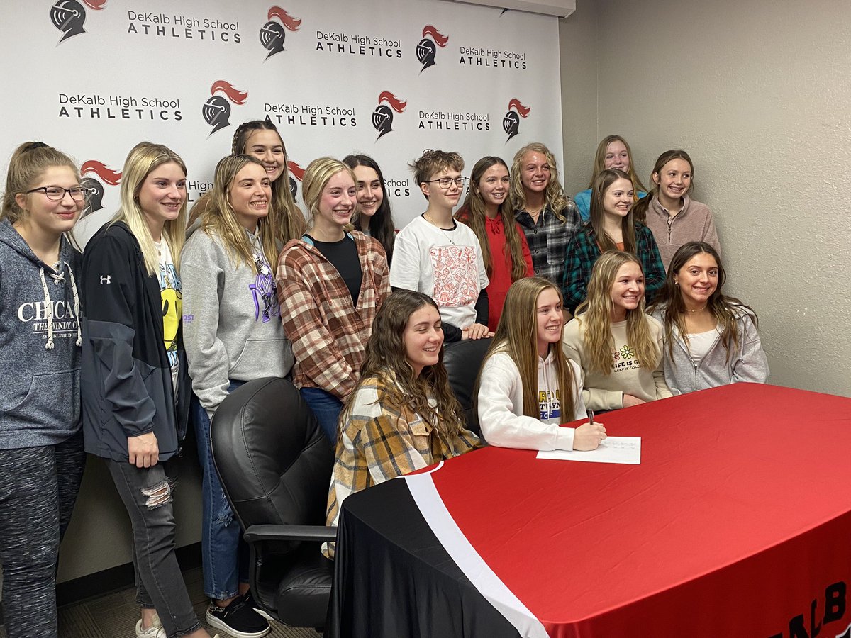 BaronAthletics's tweet photo. Baron Athletics 
Congratulations to Lillie Cone and her family. Lillie signed with Purdue Fort Wayne to continue her Golf and Academic career. 
@GoMastodons @MastodonWGolf 
#WeAreDeKalb https://t.co/ZyfKTpP3oa
