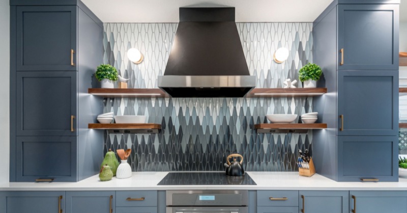 OregonHomeMag's tweet photo. A @NeilKellyCo remodel creates ease and joy for a Eugene family in their home’s hub – the kitchen:  https://t.co/FoEuiWBp5N
#kitchenremodel #dreamkitchen #interiordesign