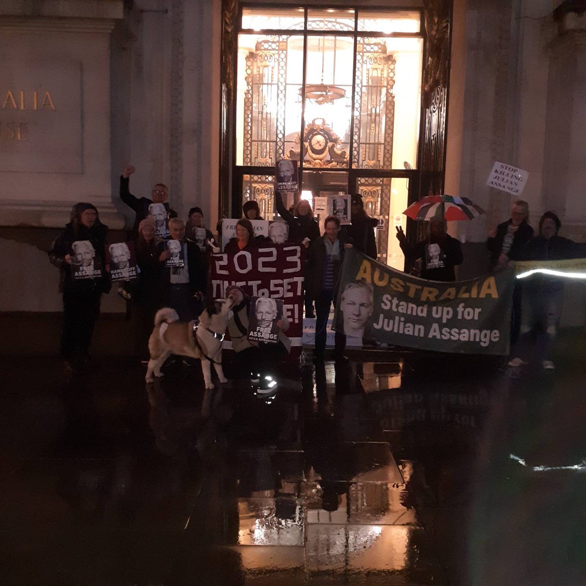 alimay101234's tweet photo. #FreeAssange2023
2023 Time to set him free
Team Assange London  @AusHouseLondon regular Wednesday vigil 3-5pm. 
#FreeAssangeNOW https://t.co/yYWEbW0mpr