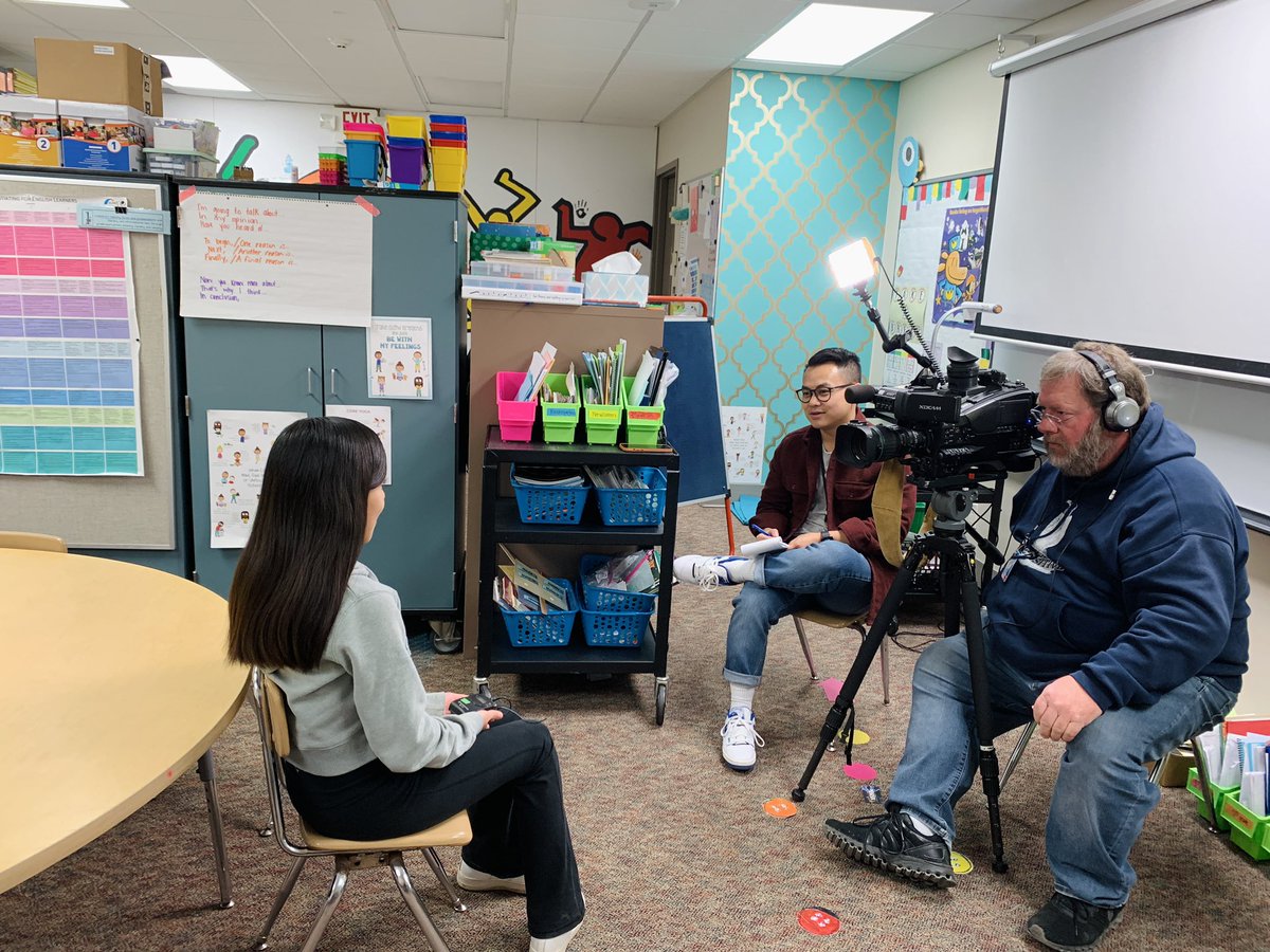 UrbandaleCSD's tweet photo. Our Rolling Green 5th gr students are having a blast this afternoon sharing about their exceptional work creating the Urbandale Memory Masters podcast. Many thanks to @weareiowa5news for highlighting the great work of these outstanding Ss! #RGpride https://t.co/HHNxxmYiIM