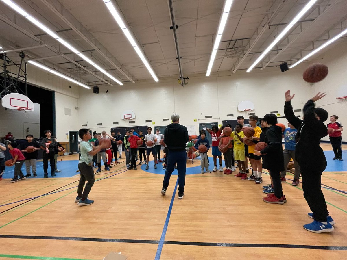 ⁦<a href="/AllanAMartinPS/">Allan A. Martin</a>⁩ Can you tell it is #basketball season? Over 40 grade 6 and 7 Ss vying for a spot on the junior team. I ❤️ coaching ⁦<a href="/hpe4pdsb/">HPE, PDSB</a>⁩ ⁦<a href="/SPESPHEA/">SPESPHEA</a>⁩