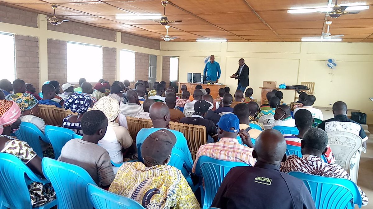OngCdd's tweet photo. Après Mango, ce mercredi 11/01/23 a démarré la formation des leaders naturels (LN) pour le compte de la commune de Kpendjal-Ouest1.  Ils sont 152 LN qui seront outillés sur les approches du projet AEDAL ATPC dans le cadre de la FDAL. #cdd #unicef #tgtwittos https://t.co/MHQItFpGEn