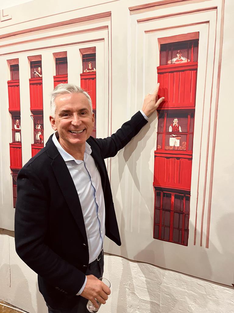 9smudge's tweet image. Brilliant night celebrating the launch of @Arsenal ‘s new exterior. Fantastic artwork and proud to be up there!