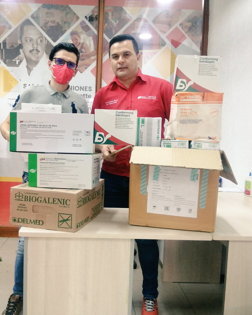 IVSSCENTRONORTE's tweet photo. Gracias al apoyo de nuestra Ministra de Salud @MagaGutierrezV y la Gestion de la Autoridad Unica de Salud del Estado Zulia Dr. Jose M. Medina. Se recibe  MMQ y Farmacos para el uso de nuestros pacientes en el @IVSSCENTRONORTE @NicolasMaduro @Somosivss #JuntosPorCadaLatido https://t.co/8MCWpsX5z2