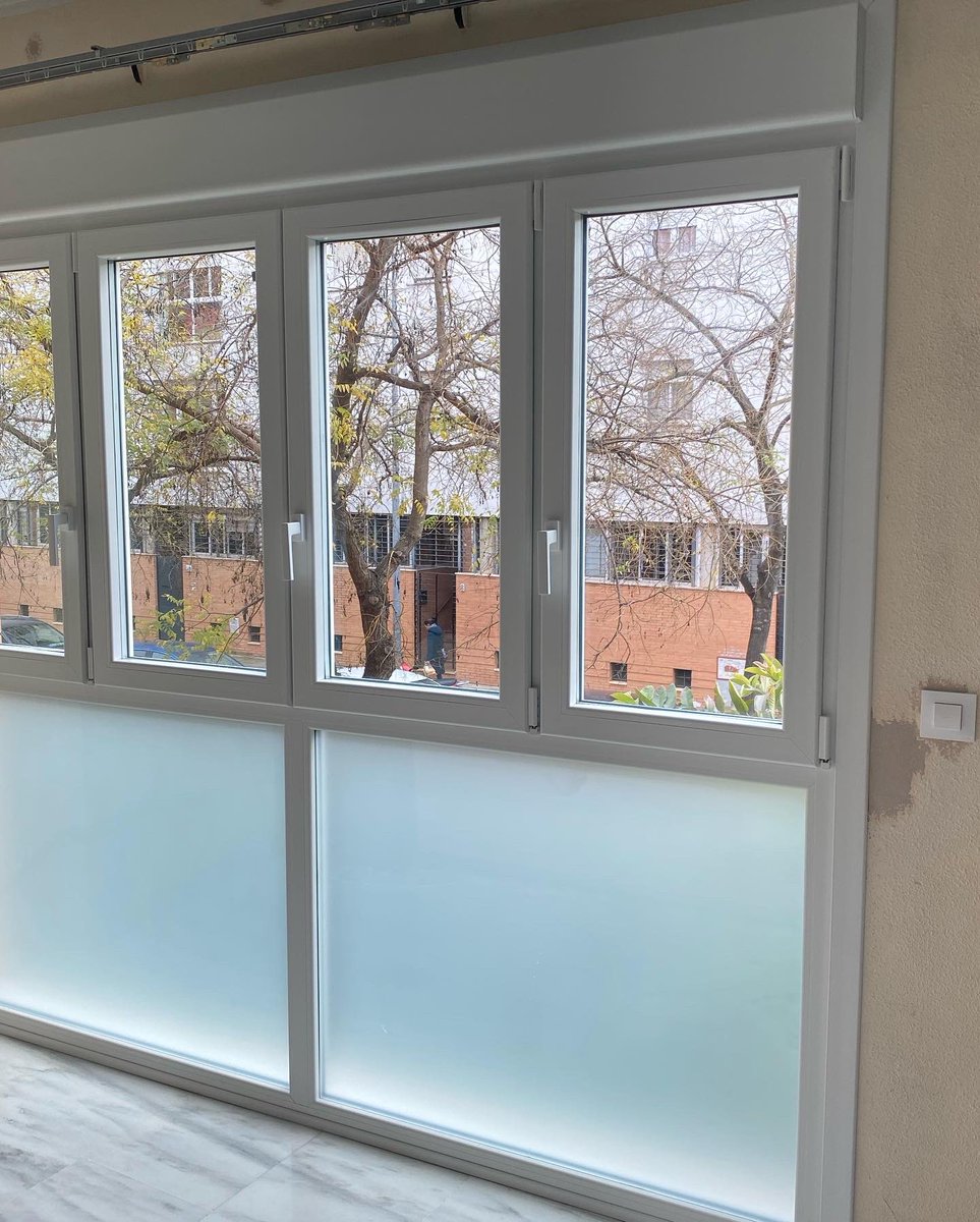 VELAVENTANAS's tweet photo. Una vez que la vivienda está correctamente aislada, la cantidad de energía necesaria para mantener la temperatura interior es menor. 😉♻️

Cambio de Ventanas y aislamiento ThermaBead en Calle Editor José Manuel Lara (Sevilla)

☎️ 954 70 26 26
▶️ https://t.co/11liM8pIQm https://t.co/EsHgSgRAxK