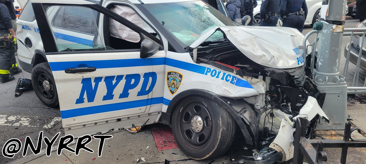 NYRRT's tweet image. Brooklyn: 17th Ave &amp;amp; 59th MVA involving @NYPD66Pct multiple injuries.