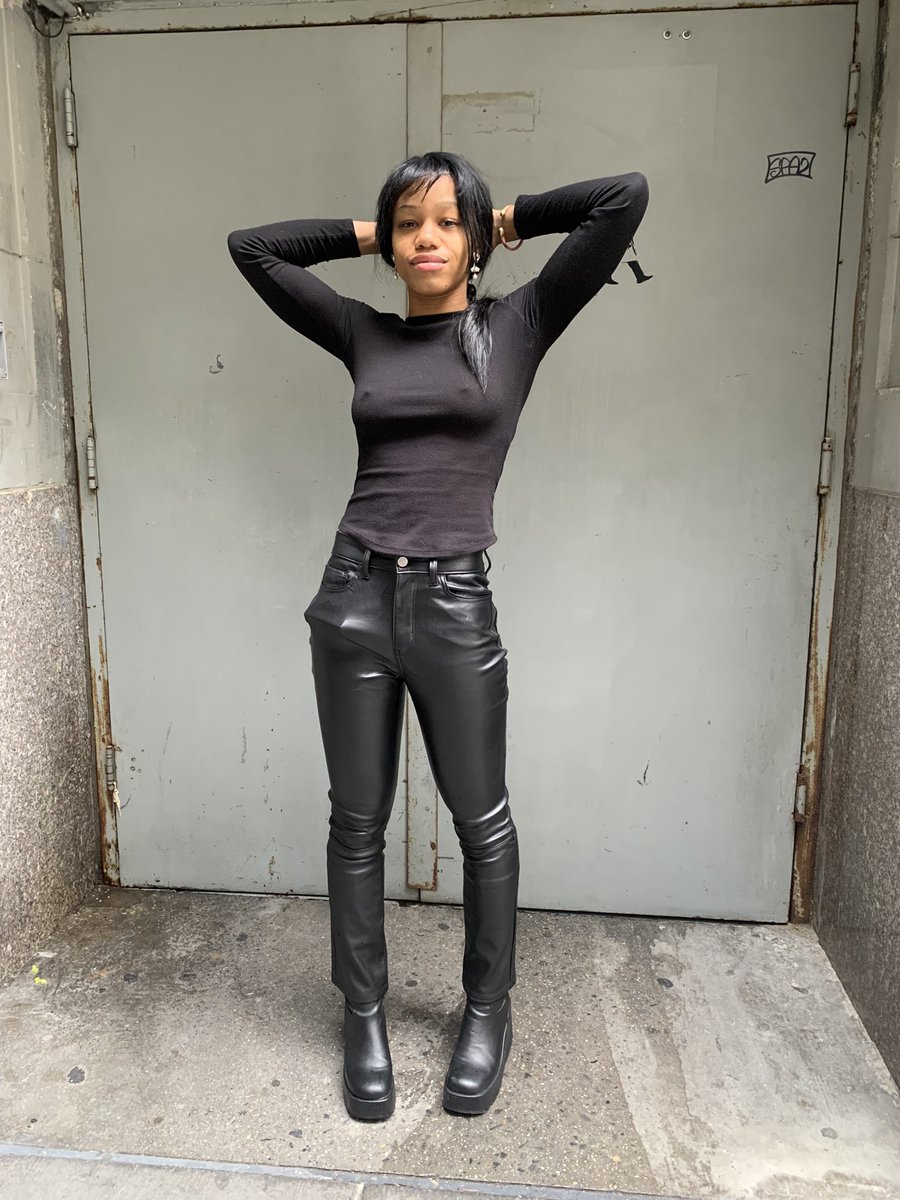 my brother ended up working in the city so we got to smoke togetha 🐾🖤