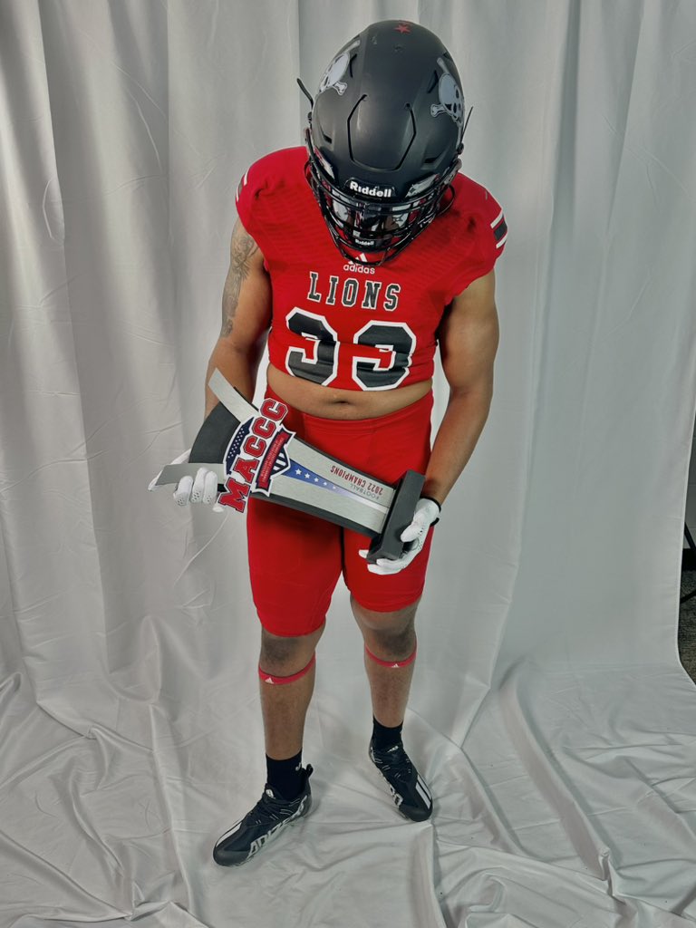 DevonBaskin2's tweet photo. I Know momma proud of her young man 🏈this either gone break me or make me #roadtoriches 🦍💯 I want to Thank God for my official visit to emcc 🔴⚫️ https://t.co/hcBmLRU2fn