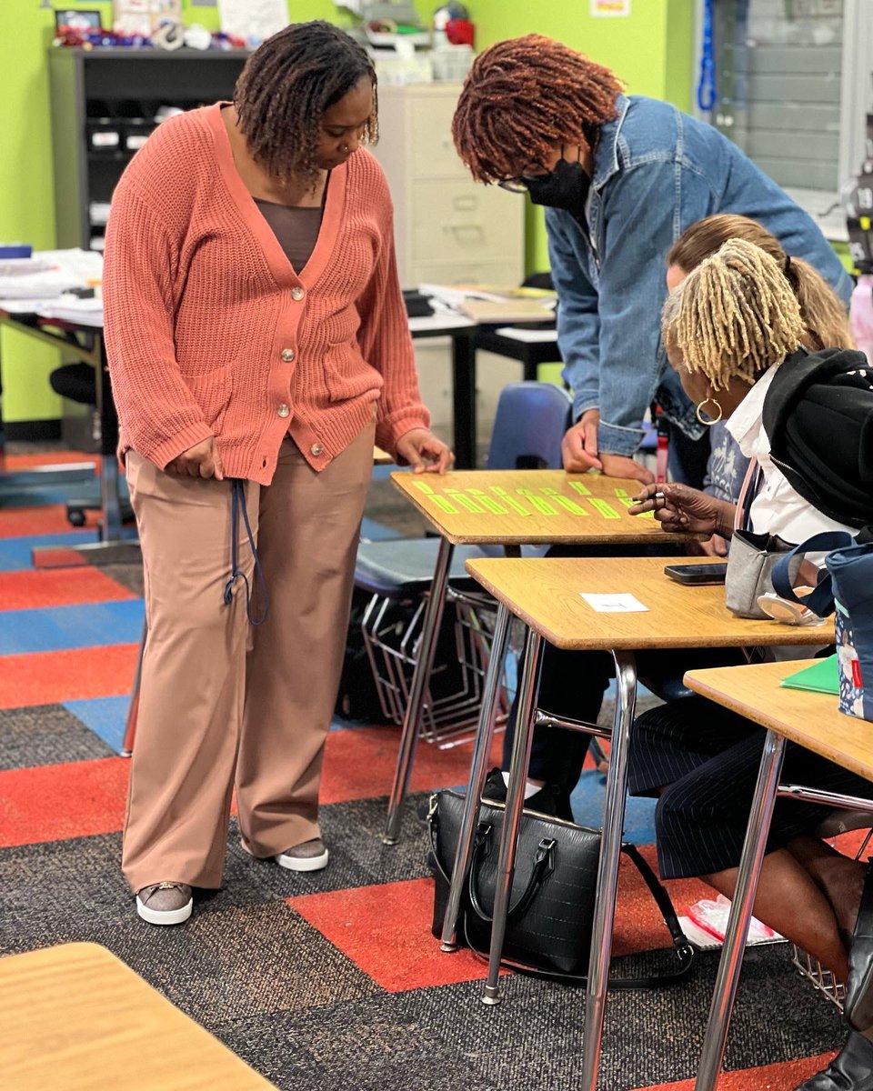 NorlandMiddle's tweet photo. 🗣🐾Sharing Best Practices at Husky Nation! Reaching our SIP Goals through PD Wednesday! #bestpractices #pdwednesday #huskynation @MsLewis_NRO @SuptDotres https://t.co/jR7hZkApRE
