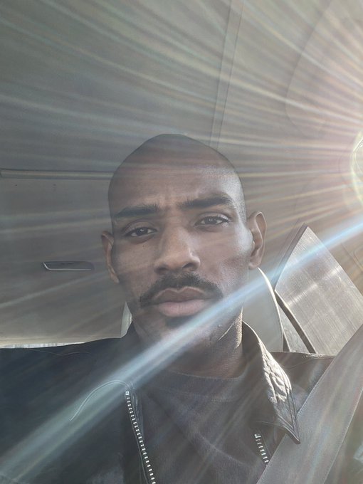 Say hi to the cheek bones https://t.co/S6U9SwYEbt